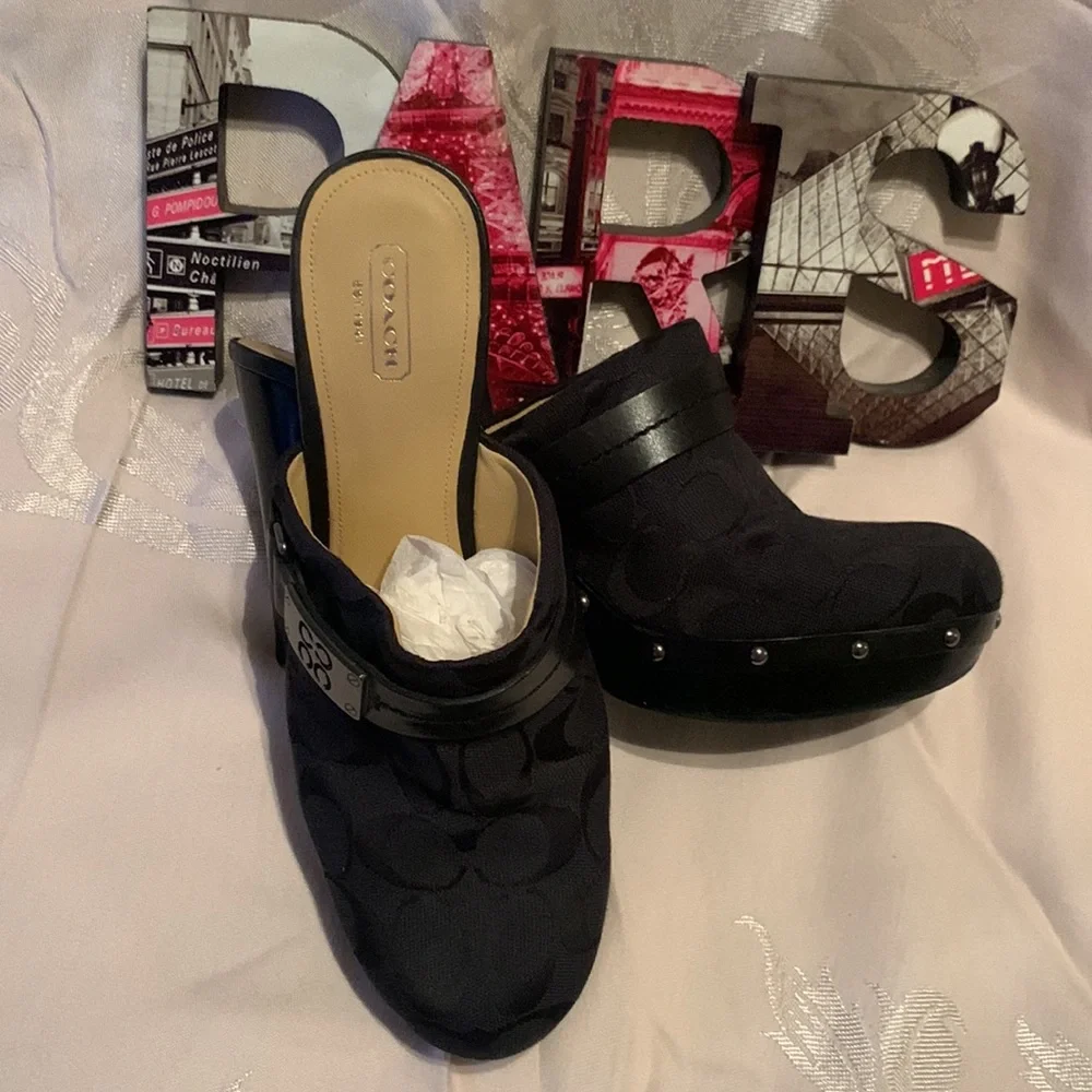 COACH clogs black size: 10 in good worn condition with signs of wear and repair. - Picture 8 of 12